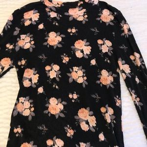 Foral forever21 shirt crew neck